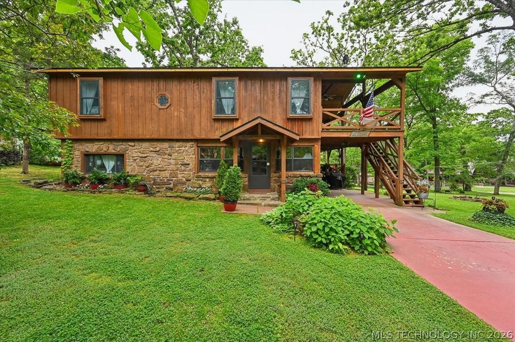 91 Crest Drive, Locust Grove, OK 74352