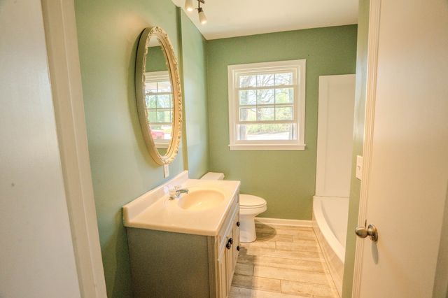 705 N Military St, Loretto, TN 38469