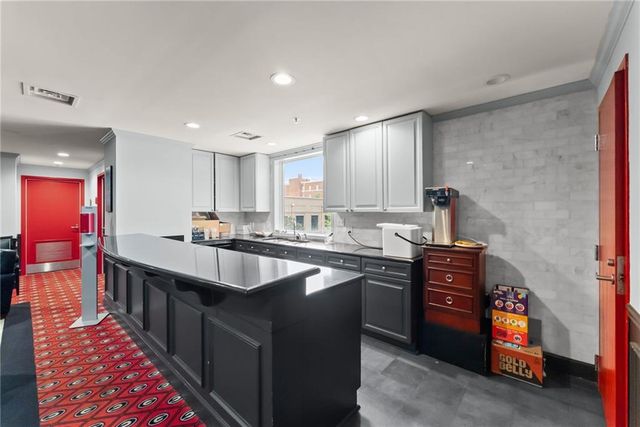 250 W Broad Street 205, Athens, GA 30601
