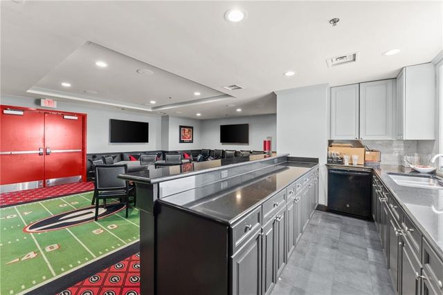 250 W Broad Street 205, Athens, GA 30601