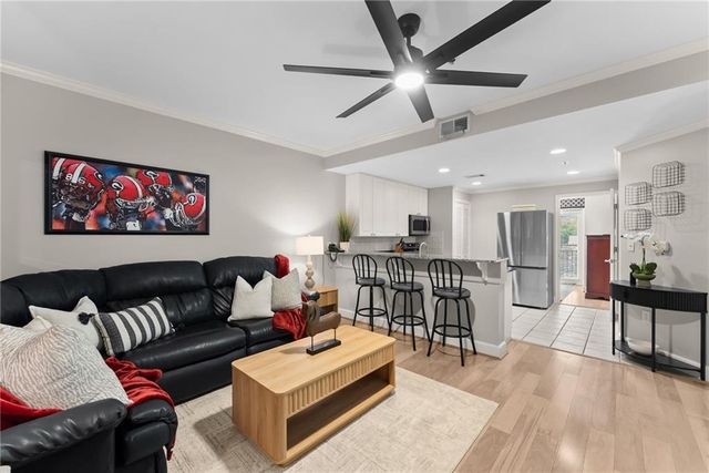 250 W Broad Street 205, Athens, GA 30601