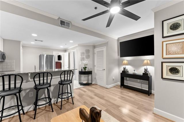 250 W Broad Street 205, Athens, GA 30601
