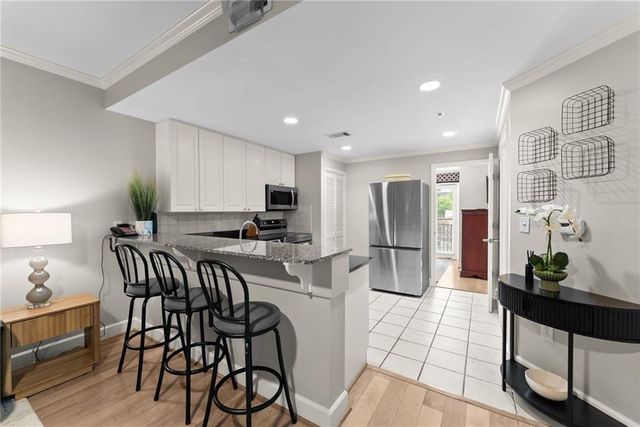 250 W Broad Street 205, Athens, GA 30601
