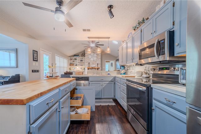 521 Clearwater, Holly Lake Ranch, TX 75765