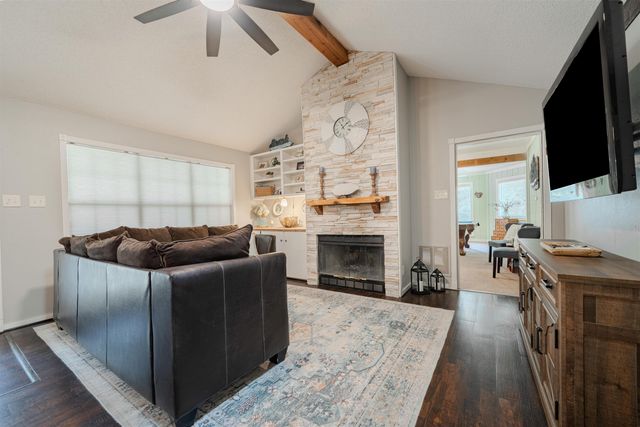 521 Clearwater, Holly Lake Ranch, TX 75765