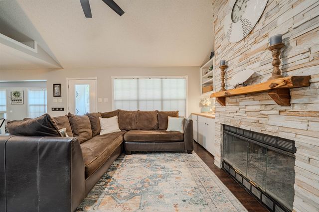 521 Clearwater, Holly Lake Ranch, TX 75765