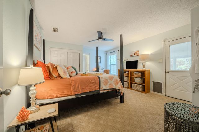 521 Clearwater, Holly Lake Ranch, TX 75765