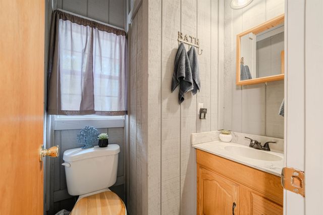 521 Clearwater, Holly Lake Ranch, TX 75765