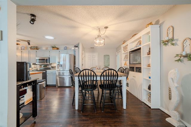 521 Clearwater, Holly Lake Ranch, TX 75765