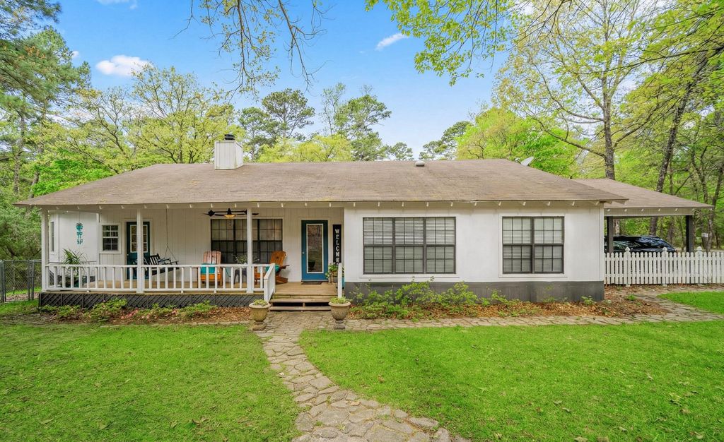 521 Clearwater, Holly Lake Ranch, TX 75765