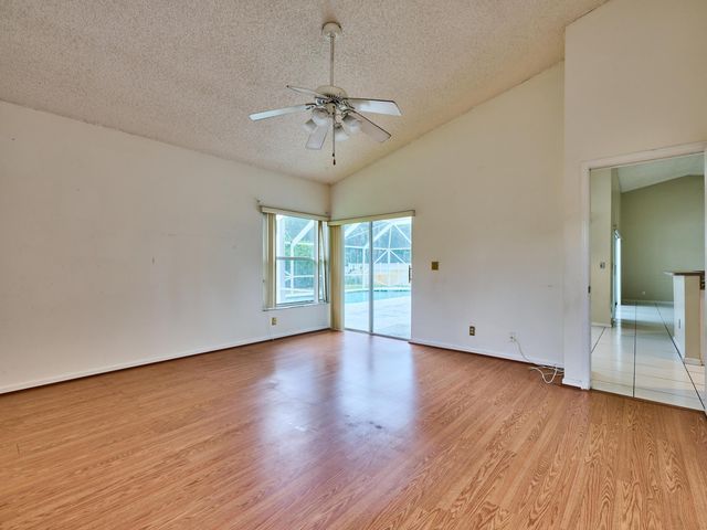 4610 NW 100th Way, Coral Springs, FL 33076