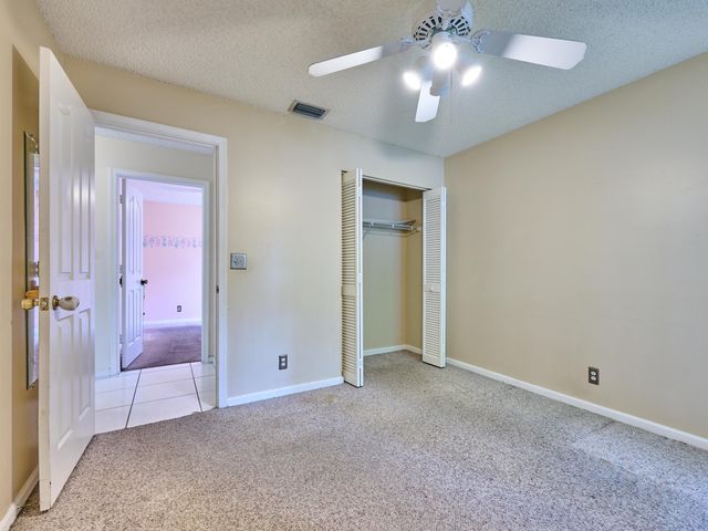 4610 NW 100th Way, Coral Springs, FL 33076