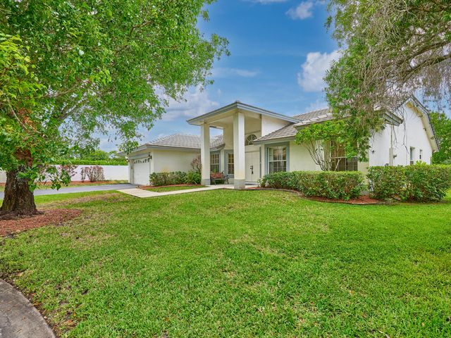 4610 NW 100th Way, Coral Springs, FL 33076