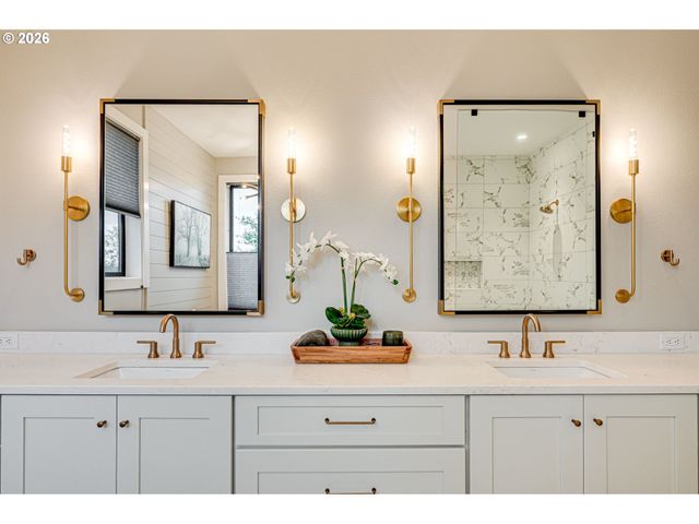260 BULLHEAD Dr, Castle Rock, WA 98611