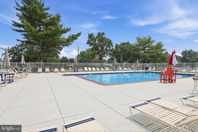 208 DEVON WAY, Levittown, PA 19057