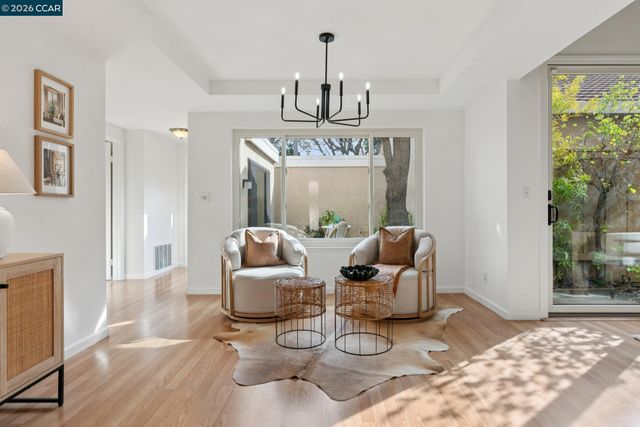 1003 Northoak Dr, Walnut Creek, CA 94598