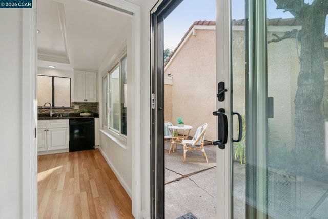 1003 Northoak Dr, Walnut Creek, CA 94598