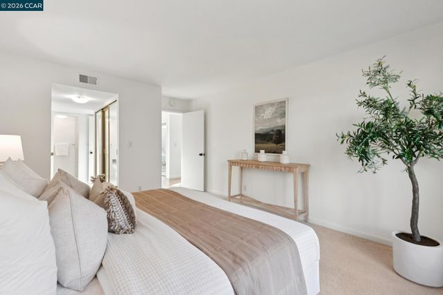 1003 Northoak Dr, Walnut Creek, CA 94598