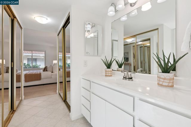 1003 Northoak Dr, Walnut Creek, CA 94598