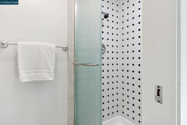 1003 Northoak Dr, Walnut Creek, CA 94598