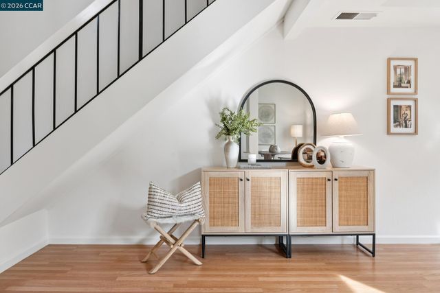 1003 Northoak Dr, Walnut Creek, CA 94598