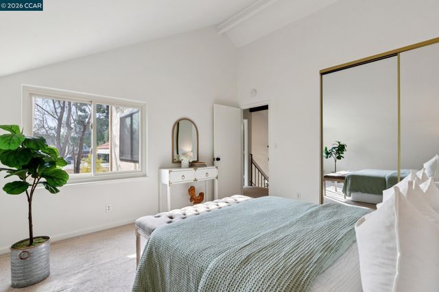 1003 Northoak Dr, Walnut Creek, CA 94598