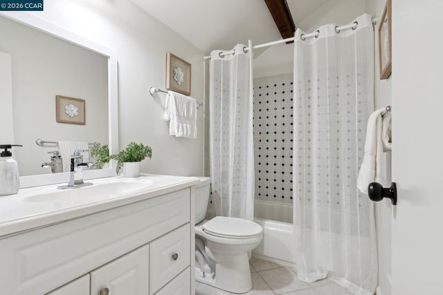 1003 Northoak Dr, Walnut Creek, CA 94598