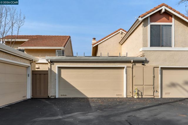 1003 Northoak Dr, Walnut Creek, CA 94598