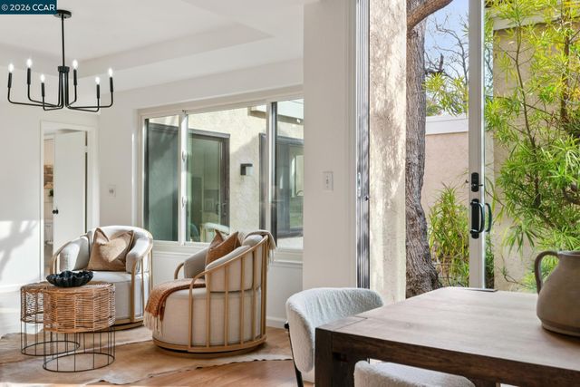 1003 Northoak Dr, Walnut Creek, CA 94598