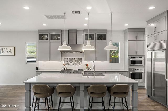 1170 E KENSINGTON Road, Gilbert, AZ 85297