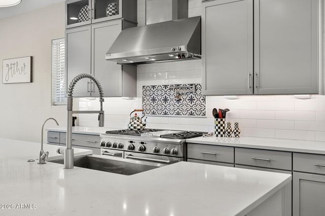 1170 E KENSINGTON Road, Gilbert, AZ 85297