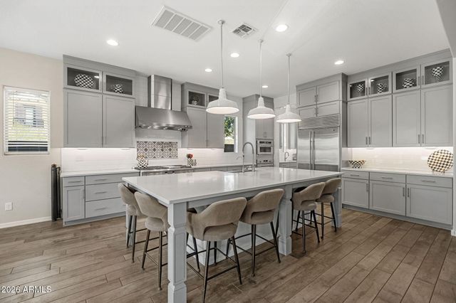 1170 E KENSINGTON Road, Gilbert, AZ 85297