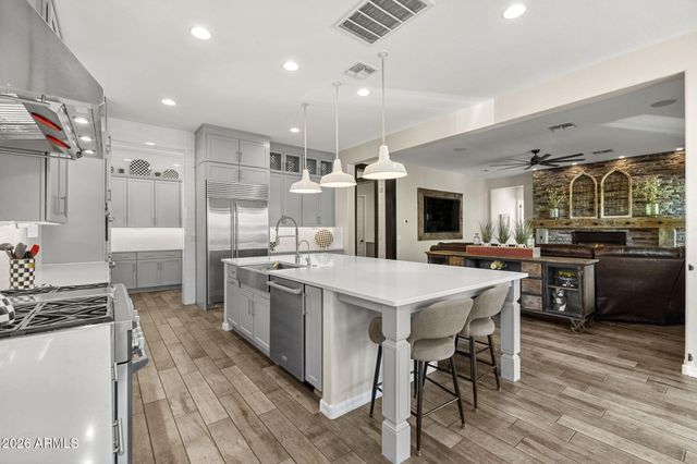 1170 E KENSINGTON Road, Gilbert, AZ 85297