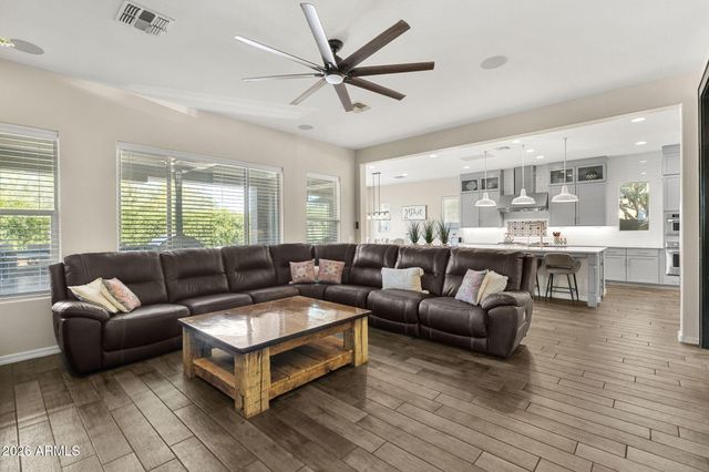 1170 E KENSINGTON Road, Gilbert, AZ 85297