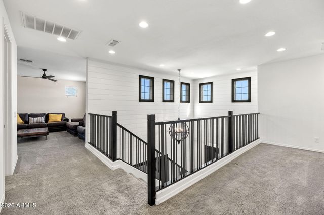 1170 E KENSINGTON Road, Gilbert, AZ 85297