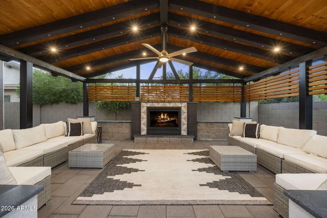 1170 E KENSINGTON Road, Gilbert, AZ 85297