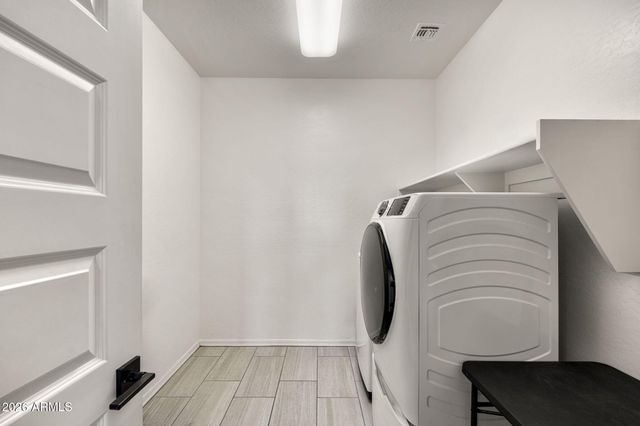 1170 E KENSINGTON Road, Gilbert, AZ 85297