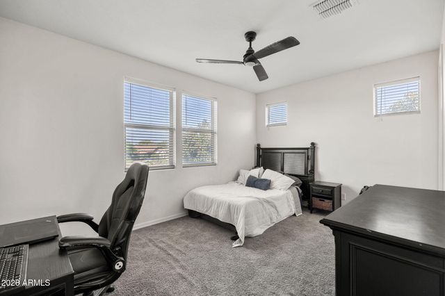 1170 E KENSINGTON Road, Gilbert, AZ 85297