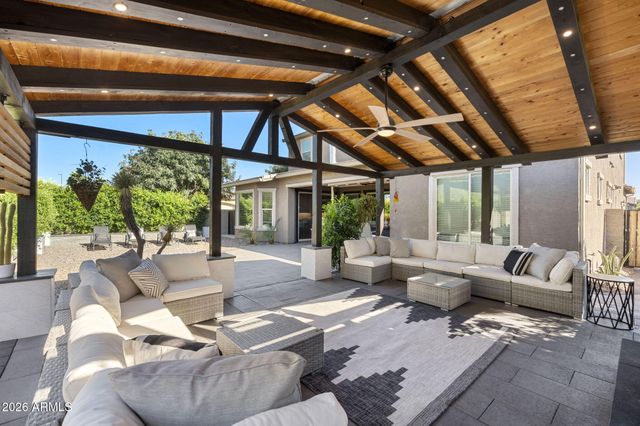 1170 E KENSINGTON Road, Gilbert, AZ 85297