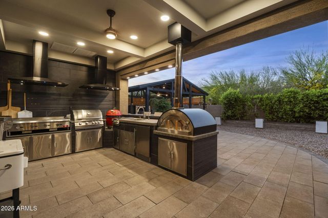 1170 E KENSINGTON Road, Gilbert, AZ 85297