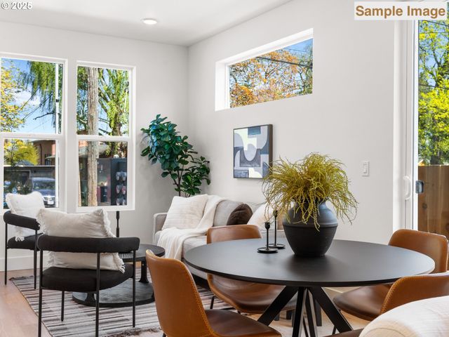 6026 Ne Mason St 3, Portland, OR 97218