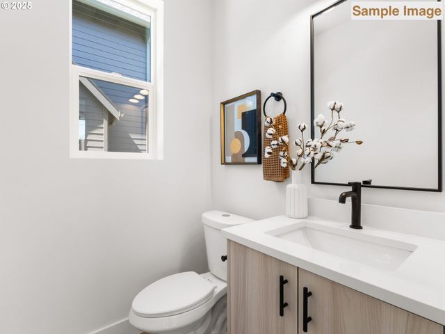 6026 Ne Mason St 3, Portland, OR 97218