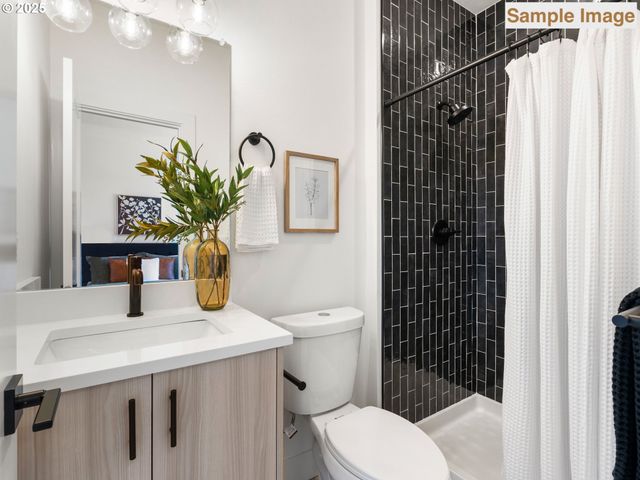 6026 Ne Mason St 3, Portland, OR 97218