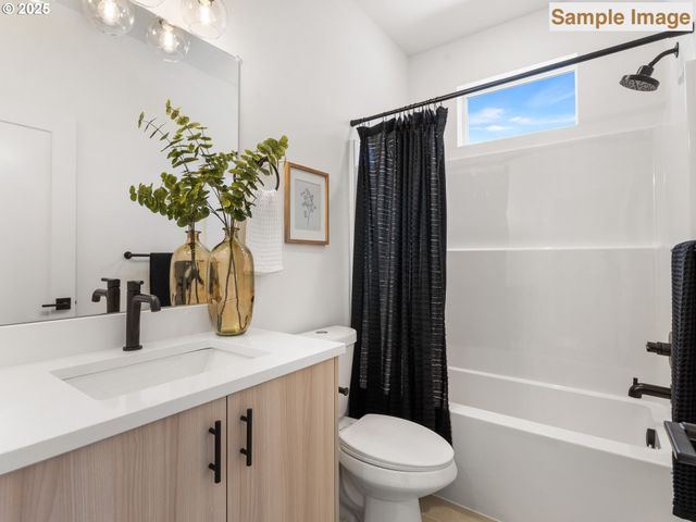 6026 Ne Mason St 3, Portland, OR 97218