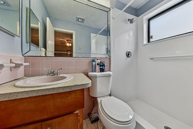 5717 NW 65TH Way, Tamarac, FL 33321