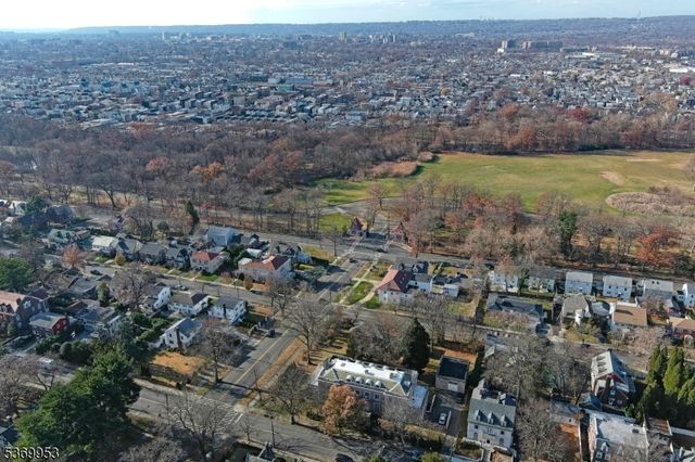 229 Ballantine Pkwy, Newark City, NJ 07104