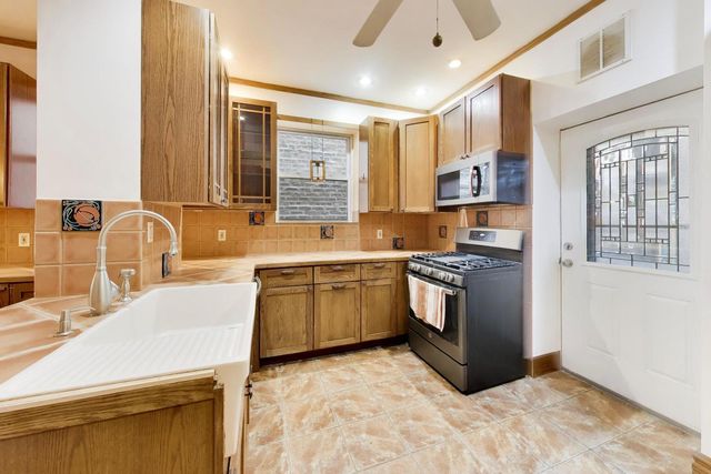 6108 S Kimbark Avenue 2E, Chicago, IL 60637