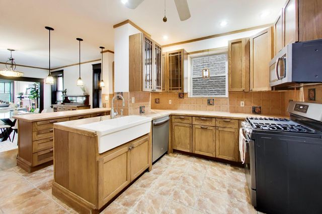 6108 S Kimbark Avenue 2E, Chicago, IL 60637