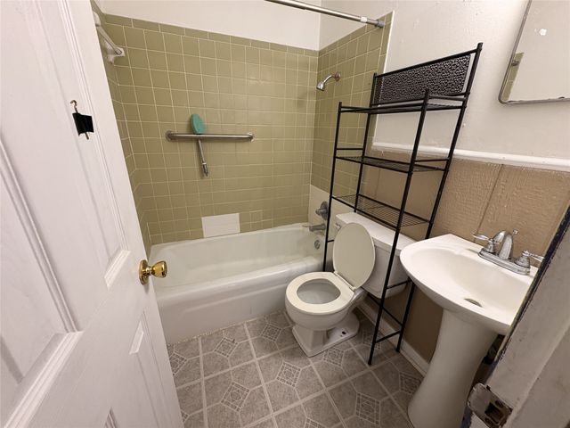 1829 S Center Street, Denison, TX 75021