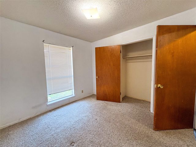 1829 S Center Street, Denison, TX 75021